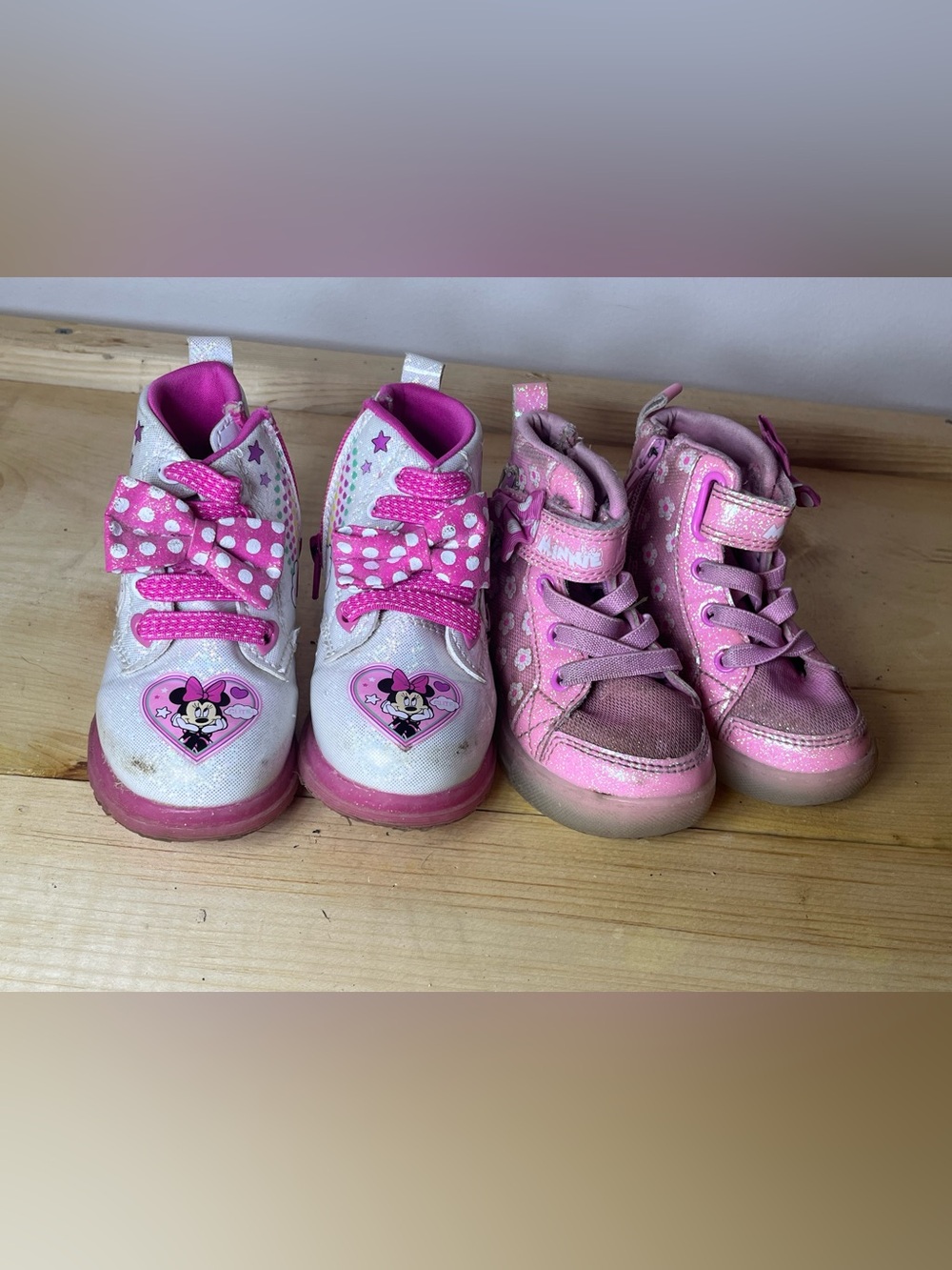Girls Pink Minnie-Style Light-Up High-Top Sneakers set of 2. Sz 7
